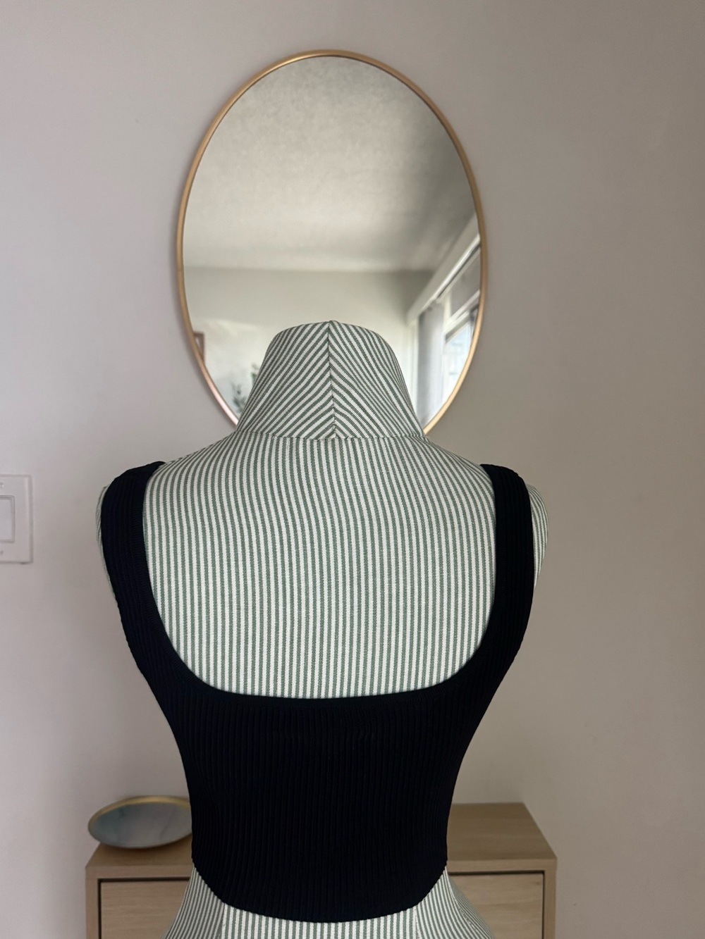 Babaton Black Ribbed Square Neck Crop Top - Picture 2 of 4